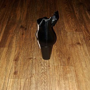 MICHAEL BY MICHAEL, Black heels Size 6